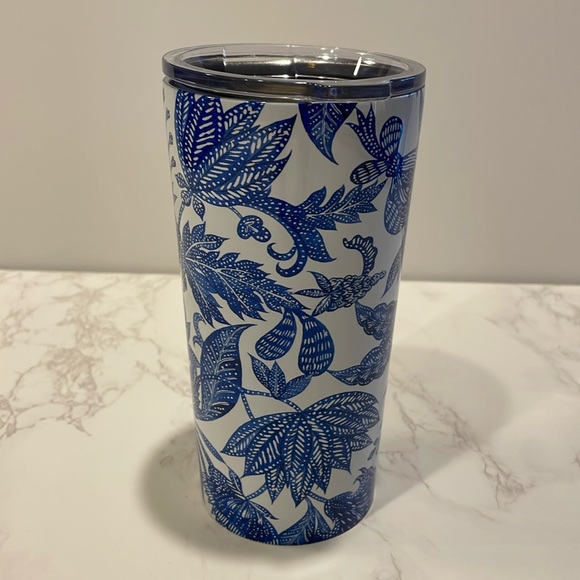 Tumbler cup, 20 oz, Blue and White Batik Floral Pattern - Picture 1 of 7